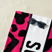 ピンクヒョウ柄サッカーコーチ名 ビーチタオル (インサイチュ)