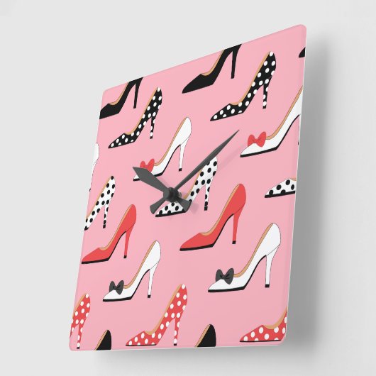 ピンクヒール赤水玉模様 スクエア壁時計 (傾斜)