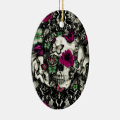 ピンクビクトリアンのアクセントを持つゴシックレーススカル セラミックオーナメント (右)