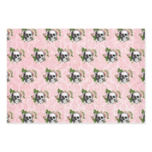 ピンクビクトリアンのゴシック様式のガラスの骨格とダマスク