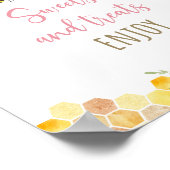 ピンクビーサンフラワースイートトリート誕生日サイン ポスター (角)