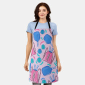 ピンクピックピックボールのパドルとボール エプロン (着用した状態)