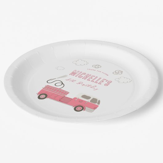 ピンクファイヤートラック誕生日 ペーパープレート (アングル)