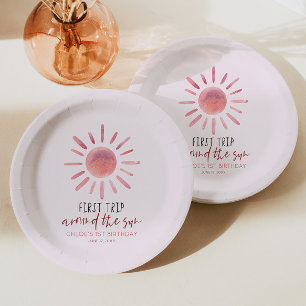 ピンクファーストのまわりにトリップザ・サン1歳の誕生日パーティー ペーパープレート