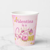 ピンクフェイク金ゴールドグリッタースウィートワン誕生日 紙コップ (正面)