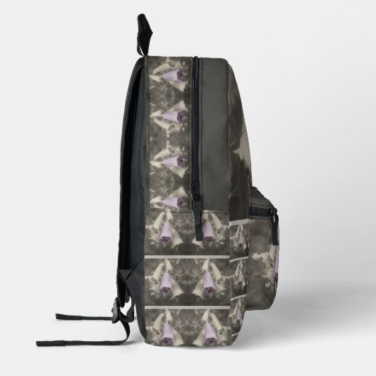 ピンクフォックスグローブフラワーブラックとホワイトヴィンテージ プリントバックパック (左)