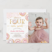 ピンクフォーエバースウィートドーナツ4th誕生日の写真 招待状 (正面)