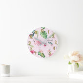 ピンクフラミンゴ&トロピカル葉フローラカスタム ラウンド壁時計 (ホーム)