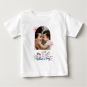 ピンクフラワーのオリジナル母の日記念グッズ ベビーTシャツ (正面)