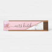 ピンクフラワーパーソナライズされた先生デスク名プレート デスクネームプレート (正面)