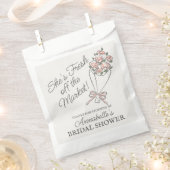 ピンクフラワーマーケットフレッシュフローラブライダルシャワー フェイバーバッグ (クリップ留めされた状態)