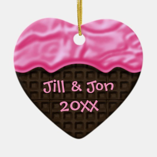 ピンクフロステッドチョコレートスウィートハートフォトカスタムCe セラミックオーナメント (正面)