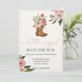 ピンクフローラと緑の女性のカーボーイ誕生日 招待状 (スタンド正面)