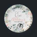ピンクフローラウィンターワンダーランド誕生日  ペーパープレート<br><div class="desc">ピンクフローラウィンターワンダーランド誕生日紙プレート

かわいい冬の動物をテーマにしたか、ワンダーランドをテーマにした誕生パーティーの紙プレート。4匹のかわいい冬の動物、葉や緑、ピンクの花が登場します。 このデザインは銀色の言葉や雪のフェイクグリッターも特徴です。 銀のフェイクものは取り外しができる。</div>