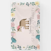 ピンクフローラガーデンホースガール誕生日へようこそ 横断幕 (縦)