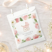 ピンクフローラガールベビーシャワー紙 フェイバーバッグ (クリップ留めされた状態)