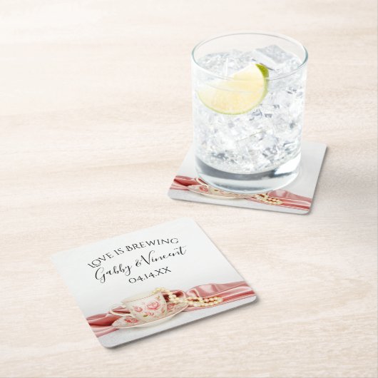 ピンクフローラティーカップ真珠結婚の愛が醸造されている スクエアペーパーコースター (インサイチュ)