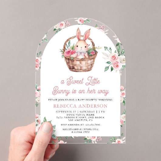 ピンクフローラバニー甘いベビーガールアーチベビーシャワー アクリル招待状 (インサイチュ (ポータブル))