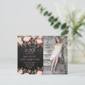 ピンクフローラブラックバーンドウッドフォト卒業 案内状 (スタンド正面)