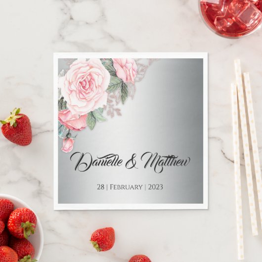 ピンクフローラブーケオンラグジュアリー結婚シルバー スタンダードランチョンナプキン (インサイチュ)