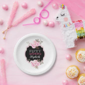 ピンクフローラ50と素晴らしいブラック&ホワイトストライプ ペーパープレート (パーティー)