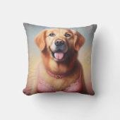 ピンクブラを着たゴールデンレトリバー クッション (正面)