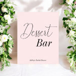 ピンクブライダルシャワーデザートバー ポスター<br><div class="desc">赤面ピンクブライダルシャワーデザートバー結婚のサインのポスタエレガントースクリプト。この商品はコレクションの一部で、以下の店舗コレクションで一致する商品をご確認ください。</div>