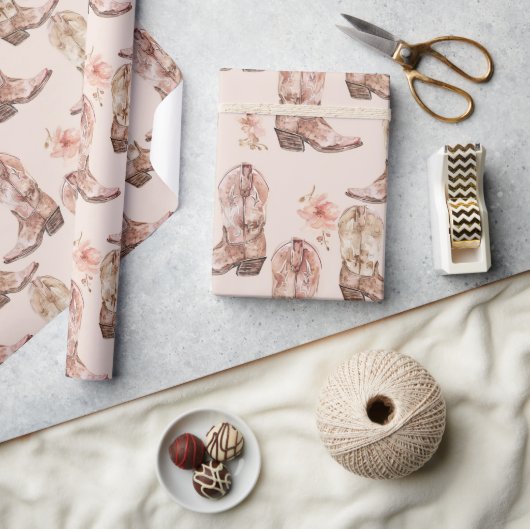 ピンクブラウン女性のカーボーイ南西ブーツフローラ ラッピングペーパー (クラフト)