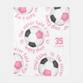 ピンクブラックサッカーフィールド私のハッピーな場所タイポグラフィ フリースブランケット (正面)