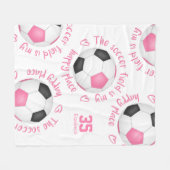 ピンクブラックサッカーフィールド私のハッピーな場所タイポグラフィ フリースブランケット (正面(横))