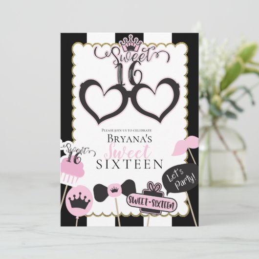 ピンクブラックスウィート16フォトブース誕生日パーティー 招待状 (スタンド正面)