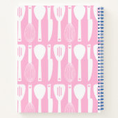 ピンクブルーのかわいい台所用品の柄 ノートブック (裏面)