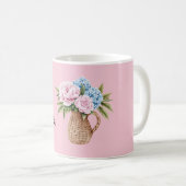 ピンクブルーの花の編みかご コーヒーマグカップ (正面右)