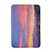 ピンクブルーイエローサンセット独自の魔法スクリプトを作成 バスマット (正面縦)