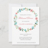 ピンクブルーフローラリース結婚のリハーサルディナー 招待状 (正面)