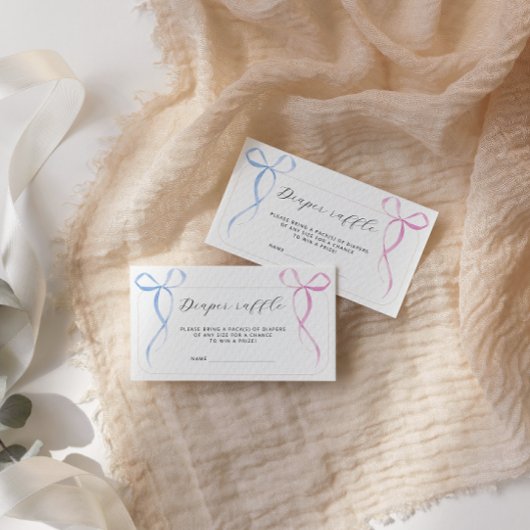 ピンクブルーボウオムツラッフルチケットベビーシャワー エンクロージャーカード