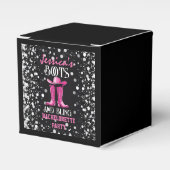 ピンクブーツときらきら光るバチェロレッテ フェイバーボックス (正面サイド)