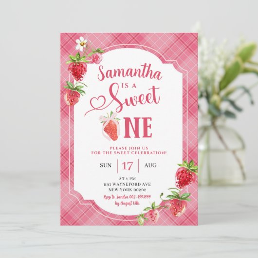 ピンクプライド甘い一女の子イチゴ1st誕生日 招待状 (スタンド正面)