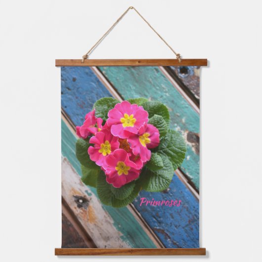 ピンクプリムローズティール(緑がかった色)アクウターコイズ素朴フローラ 吊り下げ型タペストリー (正面)