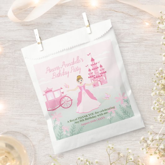 ピンクプリンセスファンタジー誕生日パーティー フェイバーバッグ (クリップ留めされた状態)