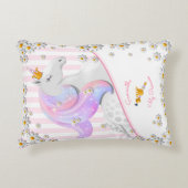 ピンクプリンセスユニコーンパーソナライズされたストライプの アクセントクッション (正面)