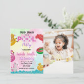 ピンクプール誕生日招待状と写真 招待状 (スタンド正面)