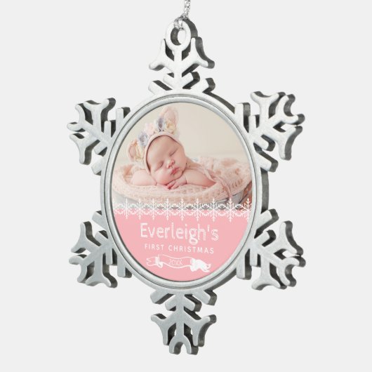 ピンクベビーの初めてのクリスマスKeepsake写真 スノーフレークピューターオーナメント (右)