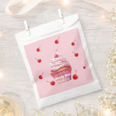 ピンクベビーファーストさくらんぼ&カップケーキバースデーパーティー フェイバーバッグ (クリップ留めされた状態)