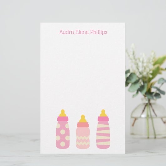 ピンクベビーボトルパーソナライズされた文具 (スタンド正面)