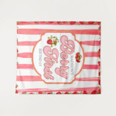 ピンクベリーファーストストロベリー誕生日背景 タペストリー (正面(横))