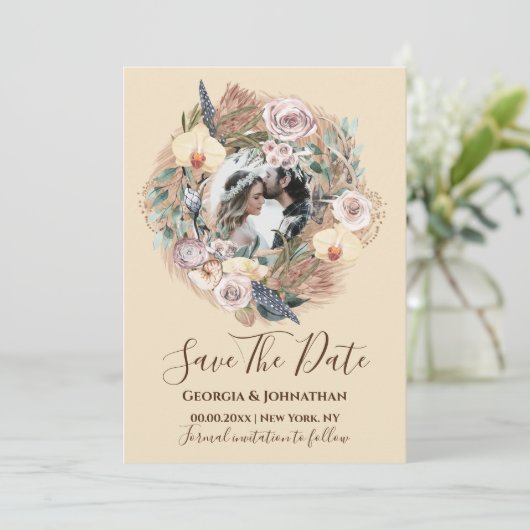 ピンクベージュの素朴な花環の写真 ボーホー ベージュ セーブザデート (スタンド正面)