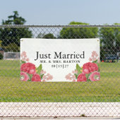 ピンクペオニーたった今結婚しましたカーバナー 横断幕 (インサイチュ)