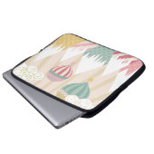 ピンクホットエアバルーンとマウンテンシーン ラップトップスリーブ (正面下部)