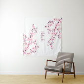 ピンクホワイトさくらんぼブロッサムモノグラム タペストリー (インサイチュ(横))